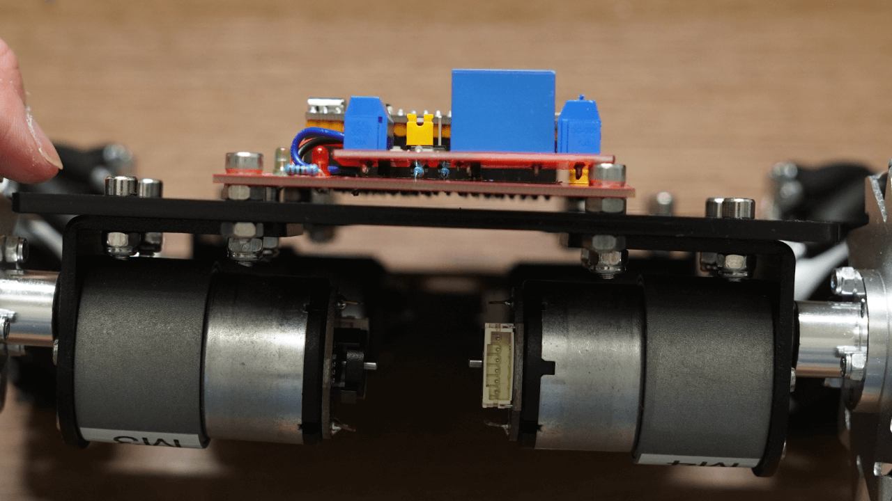 Image of the install controller board on the chassis